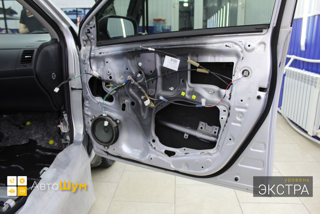 Звукоизоляция дверей Тойота Королла E150