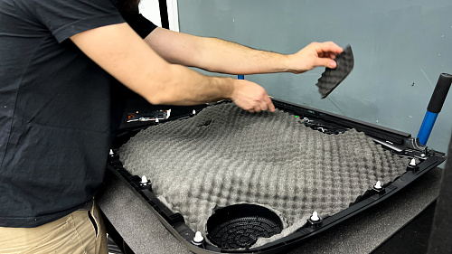 Виброизоляция дверной обшивки Танк 300