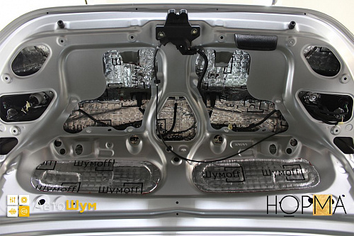 Виброизоляция крышки багажника Тойоты Королла Е170